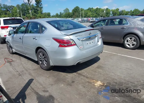 2015 Nissan Altima 2.5 S из США, поврежденный, VIN 1N4AL3AP8FC475188